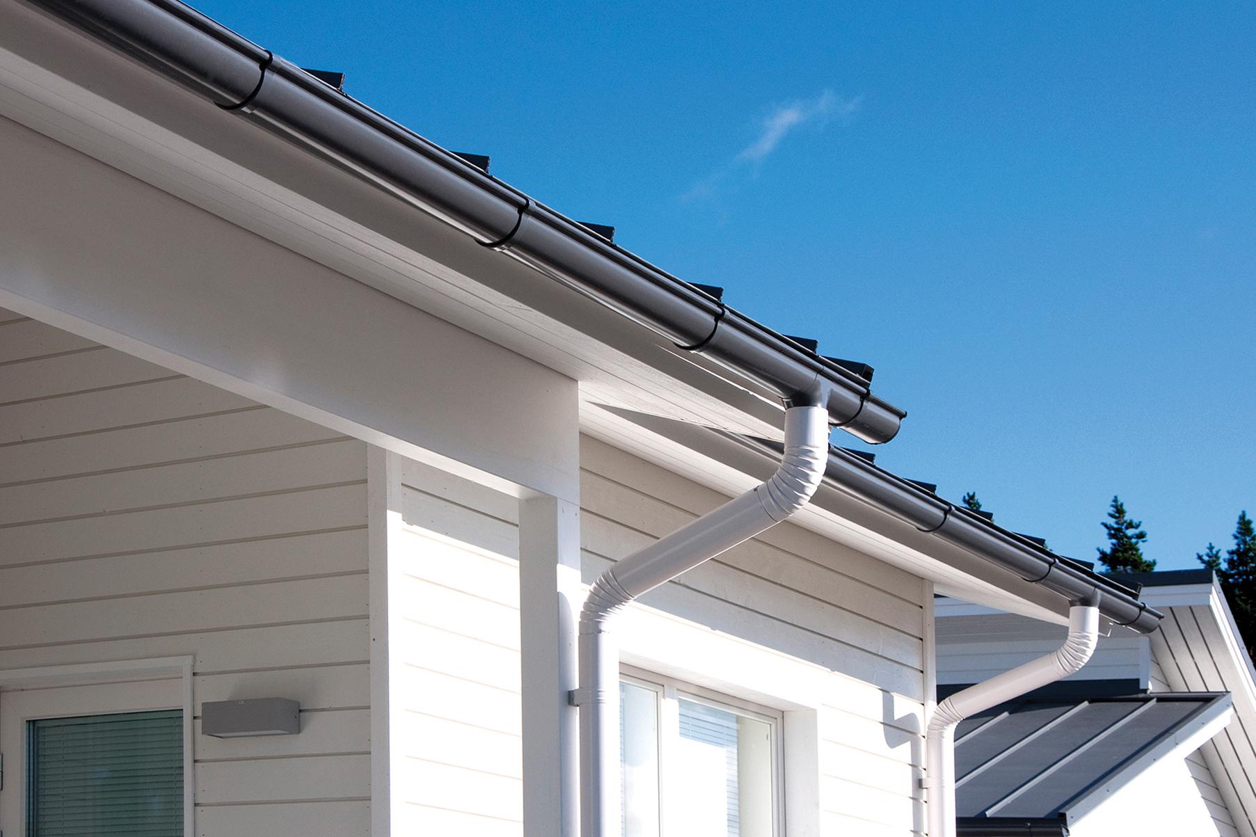 Pisko gutters are available in all roof and façade colors.